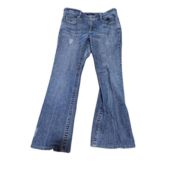 Elie Tahari Women's Blue Mid Wash Low-Rise Distressed Boot Cut Jeans Size 10 - Picture 1 of 6